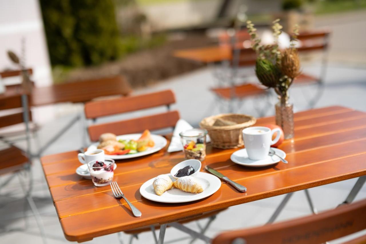 Hotel Drei Rosen Moosburg an der Isar Екстериор снимка